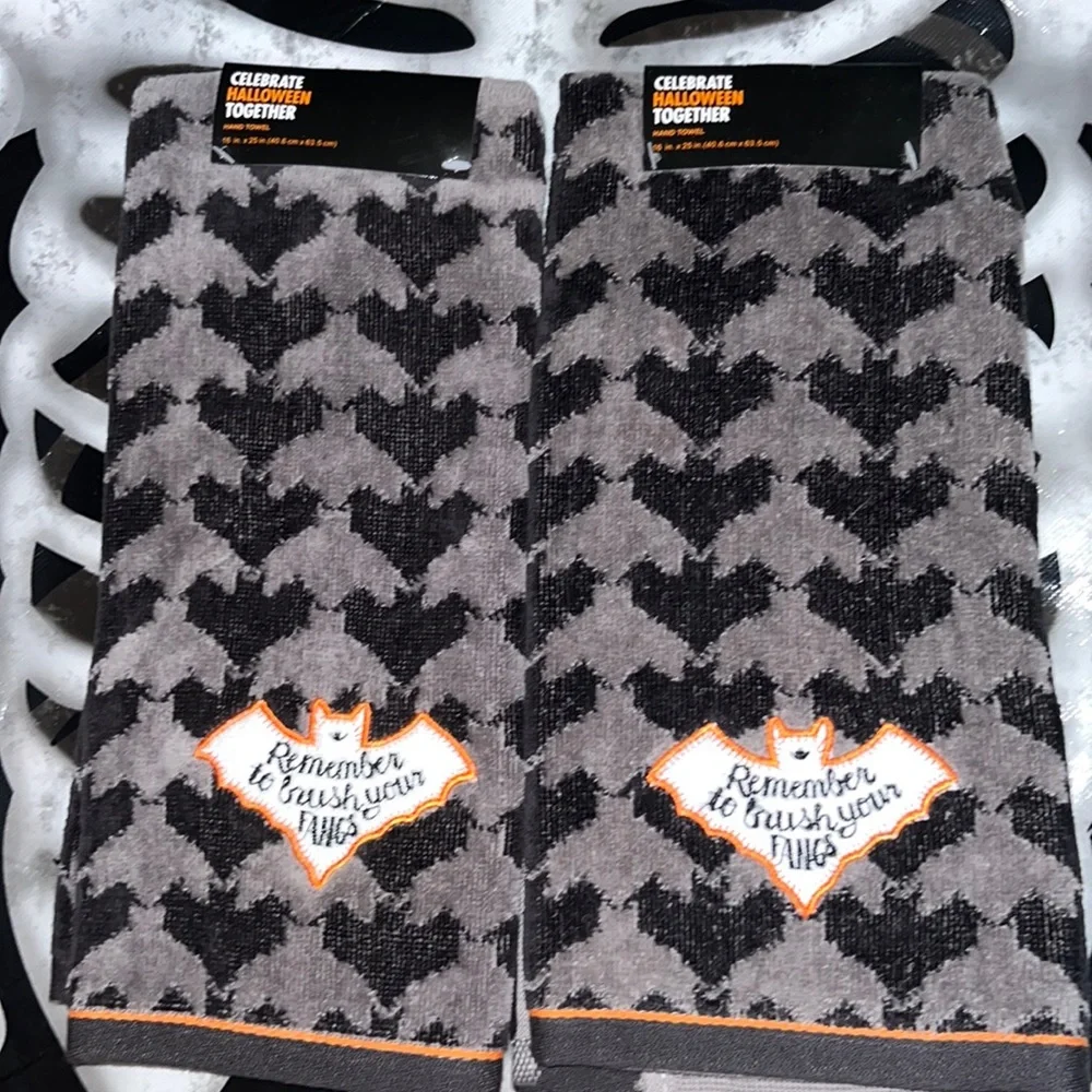 Kohl’s Halloween Hand Towels 2 piece